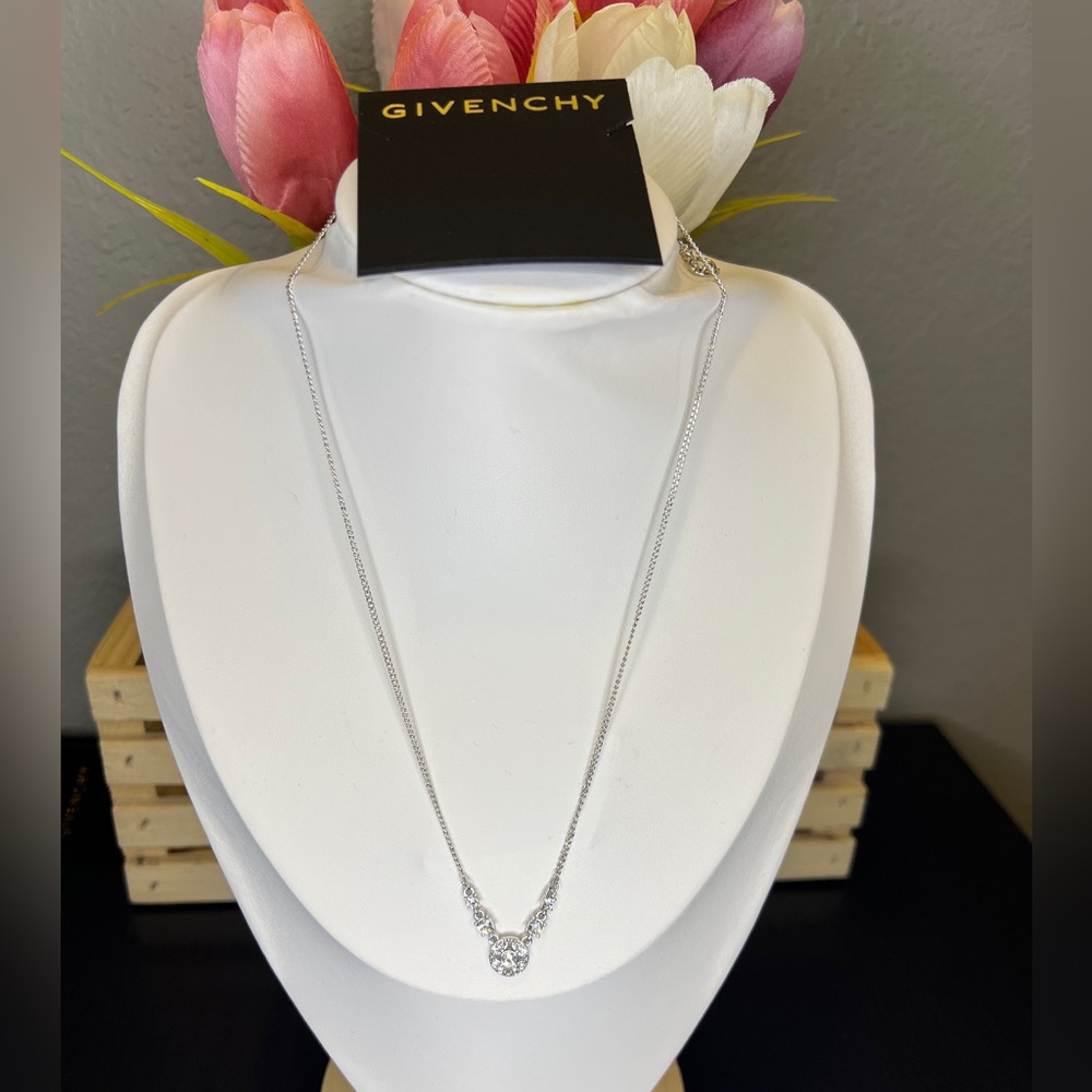 Givenchy Silver Star Pendant Necklace - Picture 5 of 7